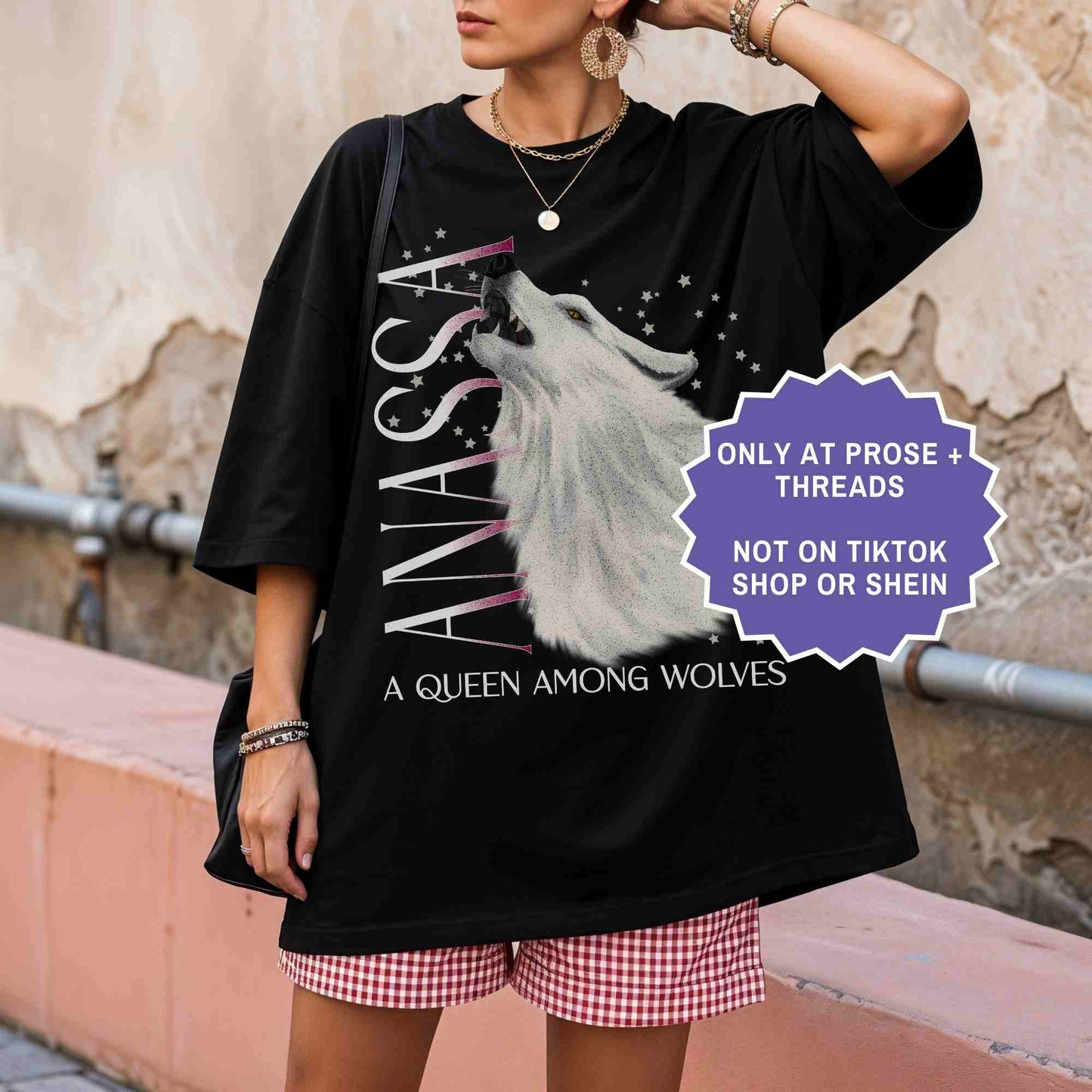 Anassa retro Dire Wolf tee inspired by Dire Bound. Vintage-style romantasy shirt for book lovers and fantasy readers.