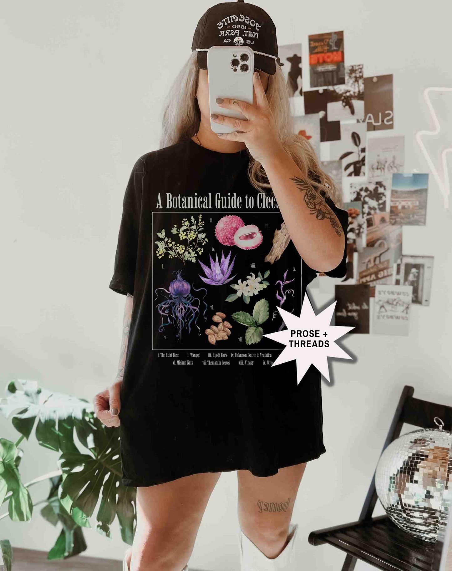Fantasy romance graphic tee with floral botanical design