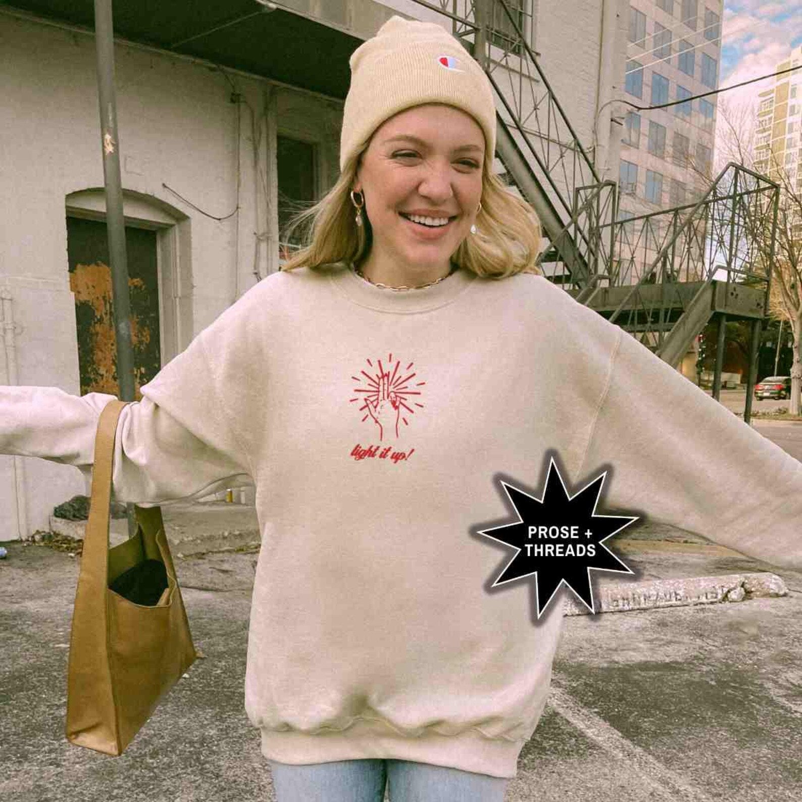 Light it up! Embroidered Sweatshirt
